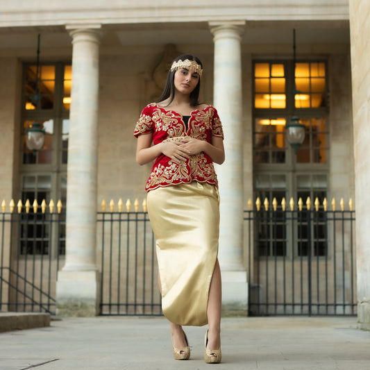 Karakou rouge avec manches courtes