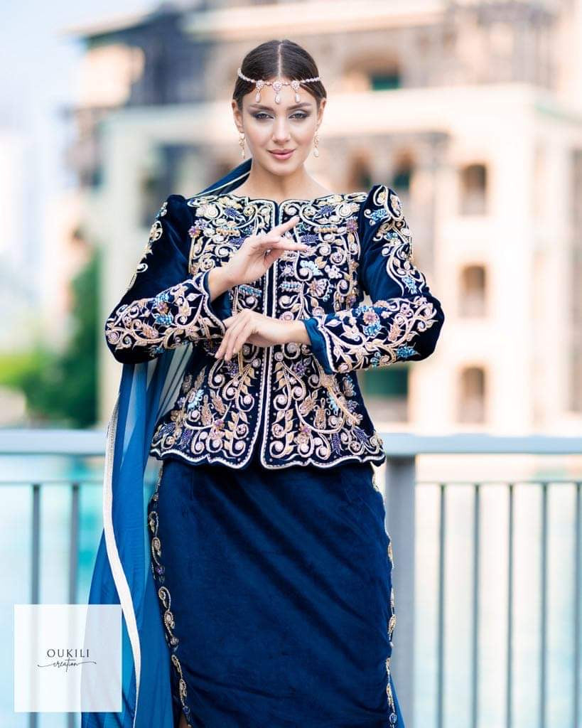 Ensemble karakou bleu élégant