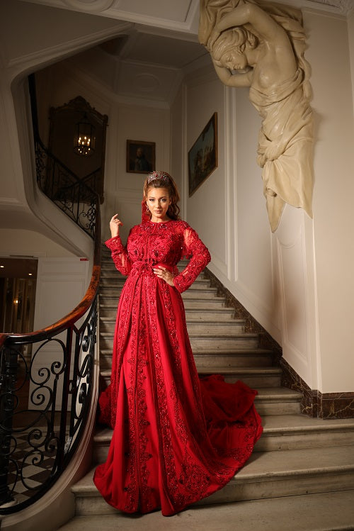 Caftan rouge pailleté