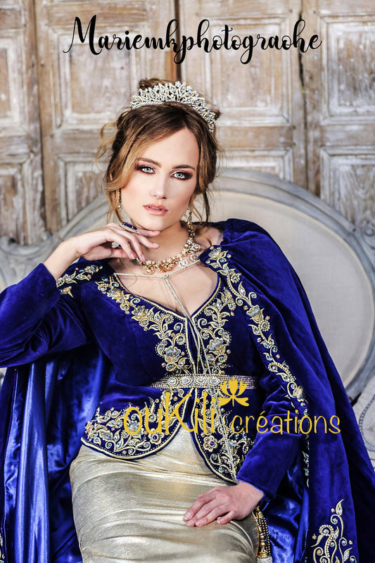 Karakou bleu et doré en location